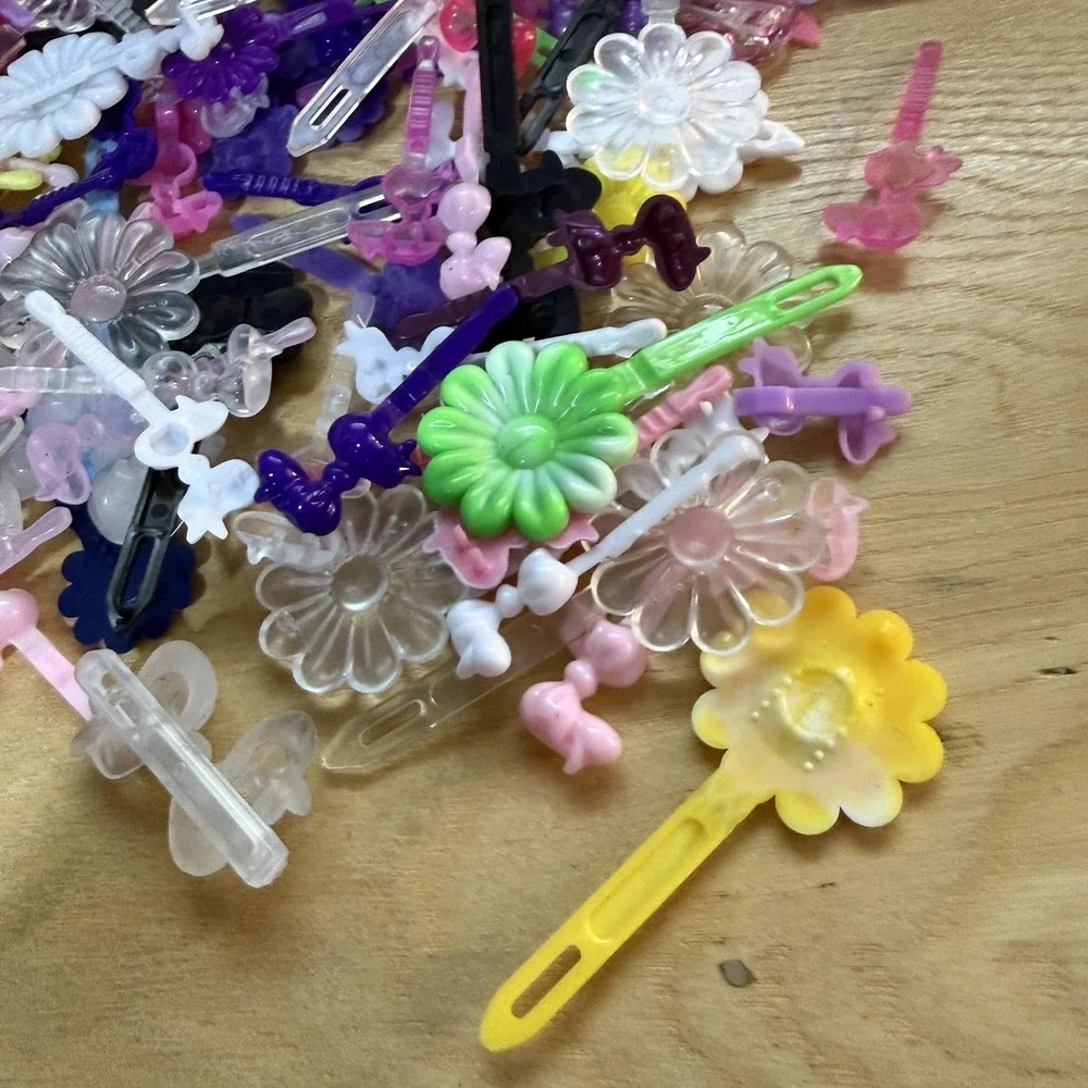 Vintage Barrettes Plastic Hair‎ Clips 80's 90's Flowers Bows Lot of ~100